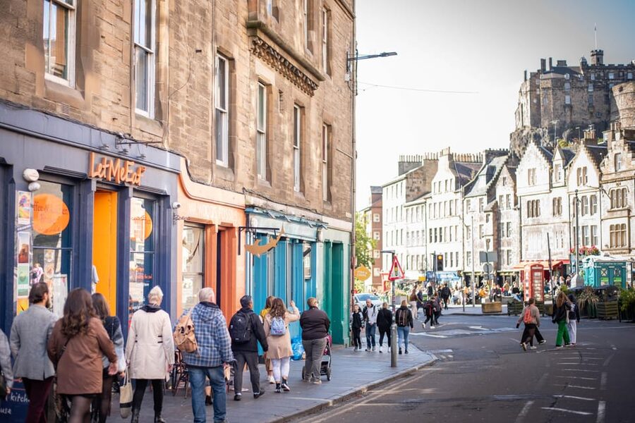 Edinburgh: Harry Potter Origins Tour & Gin Tasting Combo - Good to know before you go (ID, age, and timing)