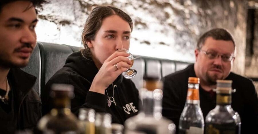 Edinburgh: Harry Potter Origins Tour & Gin Tasting Combo - The underground gin tasting: what the cellar adds