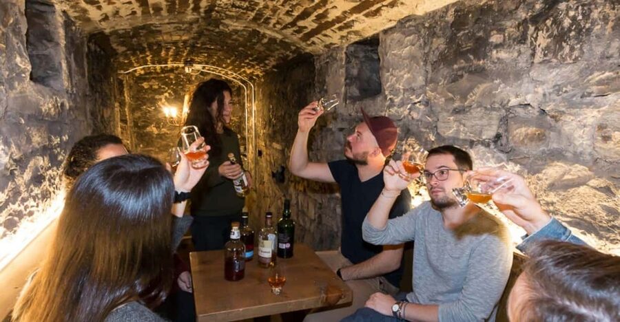 Edinburgh: Harry Potter Walking Tour and Beer Tasting - Potters on the Royal Mile: what the tour feels like