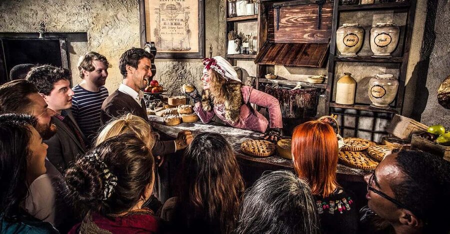 Edinburgh: Harry Potter Walking Tour with Dungeon Entry - Royal Mile Warm-Ups: Tron Kirk to Waverley Station