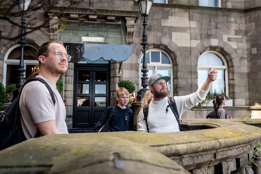 Edinburgh: Harry Potter Walking Tour with Dungeon Entry - New Town and the Old College Area: Where the Guide Gives Context