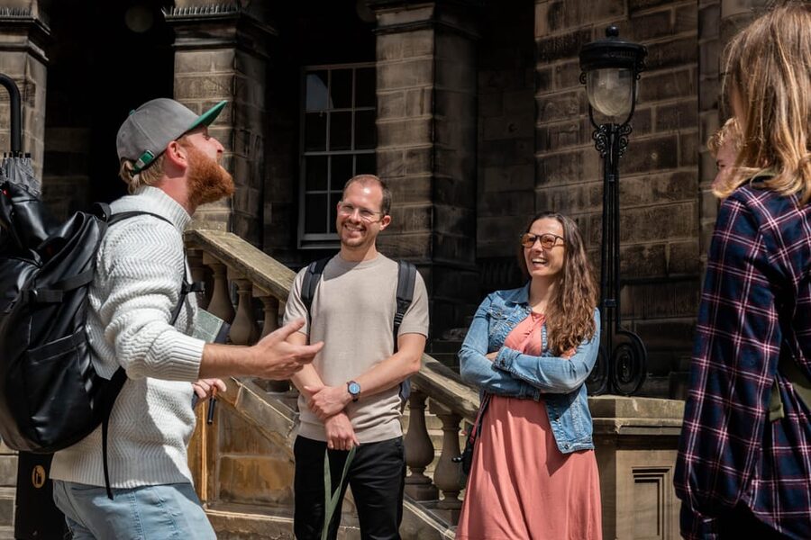 Edinburgh: Harry Potter Walking Tour with Dungeon Entry - Victoria Street and the Diagon Alley Feeling, With Castle Views