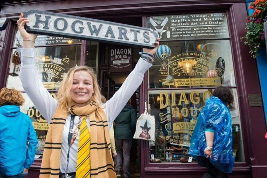 Edinburgh: Harry Potter Wizarding Walking Tour (Private) - Victoria Street and the Diagon Alley Connection, Plus Castle Views