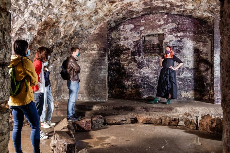 Edinburgh: Haunted Underground Vaults and Graveyard Tour - Price and value: what $32 buys you in real places