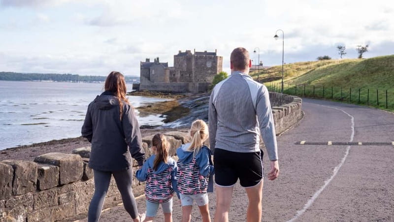 Edinburgh: Highland Cow, Blackness Castle, and Cake Tour - Highland coos on a private farm, close contact with three named friends