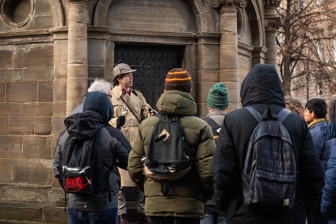 Edinburgh Historical Gems Tour with Whisky & Local Flavours - Starting at Mercat Cross, Where Edinburgh’s Story Gets Organized