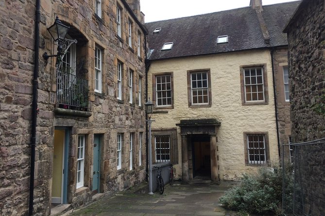 Edinburgh: History Lovers Old Town Walking Tour - St Giles’ Cathedral: Architecture Walk-By, With Possible Extra Admission