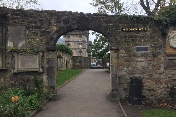 Edinburgh: History Lovers Old Town Walking Tour - Ross Fountain: Castle Views Plus War Monuments