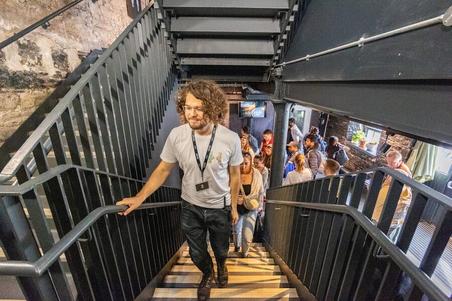 Edinburgh: Holyrood Distillery Whisky & Gin Tour - Who should book Holyrood and who might skip it