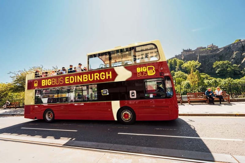 Edinburgh: Hop-On, Hop-Off Bus Tour City & Britannia Combo - Audio commentary: what to listen for on the headset