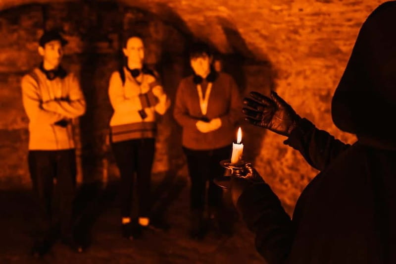 Edinburgh: Immersive, Adult-Only Haunted Vaults Night Tour - Guide performance: from Jude and Kirstie to Marc and Ana