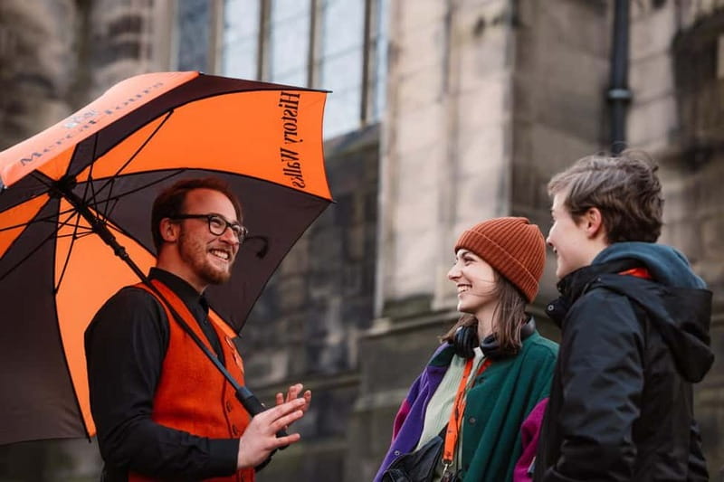 Edinburgh: Immersive Old Town Historical Walking Tour - Where you start on the Royal Mile (and why timing matters)