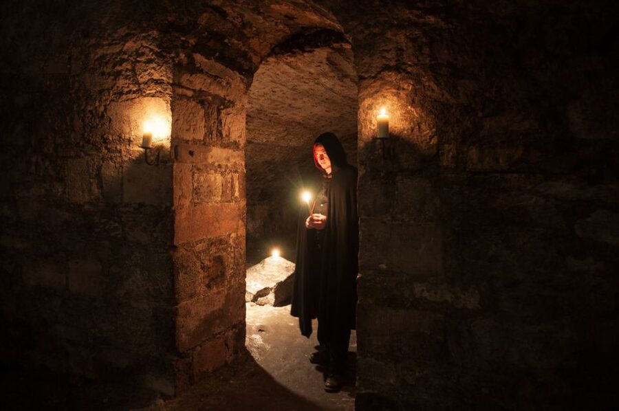 Edinburgh: Immersive Small-Group Haunted Underground Tour - Storytelling that stays human, guides like Linda and Aniela