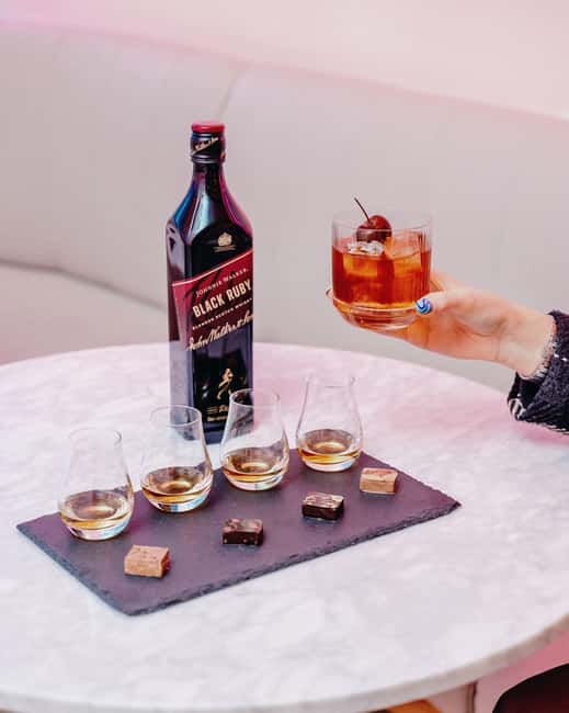 Edinburgh: Johnnie Walker Whisky and Chocolate Pairing - The four dram sequence, and how the chocolates help you notice