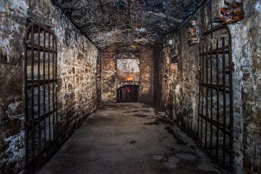 Edinburgh: Late-Night Underground Vaults Terror Tour - Key highlights you should care about