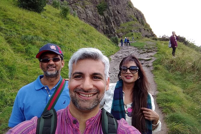 Edinburgh Like a Local: Private & Personalized Experience (3 hrs) - Edinburgh Castle time: ancient halls, fast context