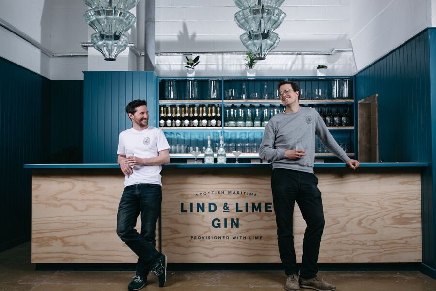 Edinburgh: Lind & Lime Gin Distillery Tour & Tasting - Inside the working distillery: still, botanicals, and how it all fits