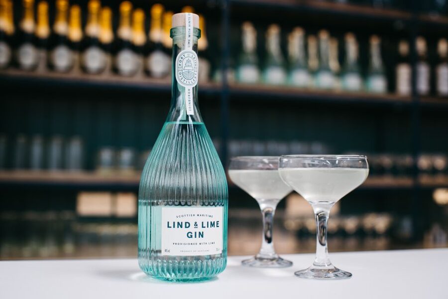 Edinburgh: Lind & Lime Gin Distillery Tour & Tasting - Guide energy matters: small distillery, friendly rapport