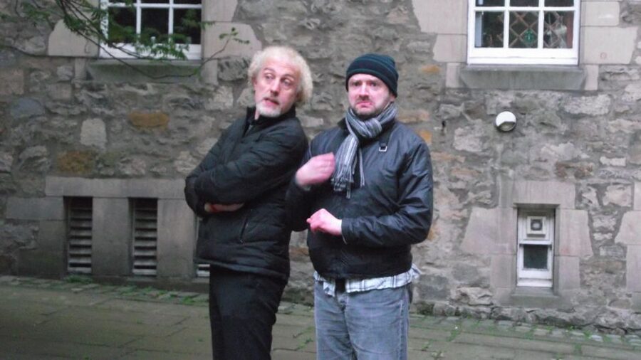 Edinburgh Literary Pub Tour with "Real-Actors" - The pub stop rhythm: how the walking and drinking are supposed to work