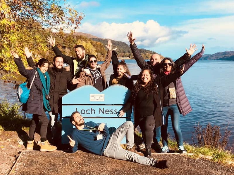 Edinburgh: Loch Ness, Inverness & Highlands Tour in Spanish - Kilmahog farm stop and the Hairy Cows moment
