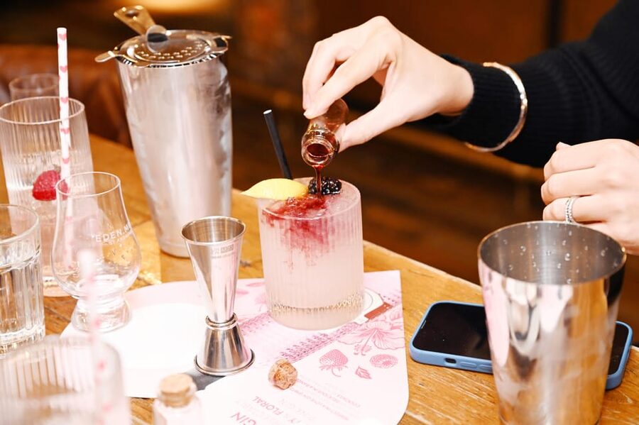 Edinburgh: Love Gin Cocktail Masterclass - Where it fits on your itinerary, and how to make the timing work