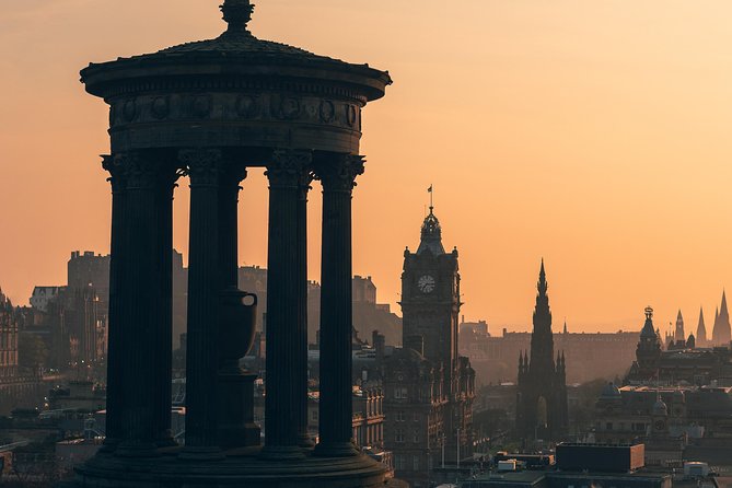 Edinburgh Night Tour with a Local Guide: Private & 100% Personalized - First Stop, Pub Energy: where your Edinburgh night begins