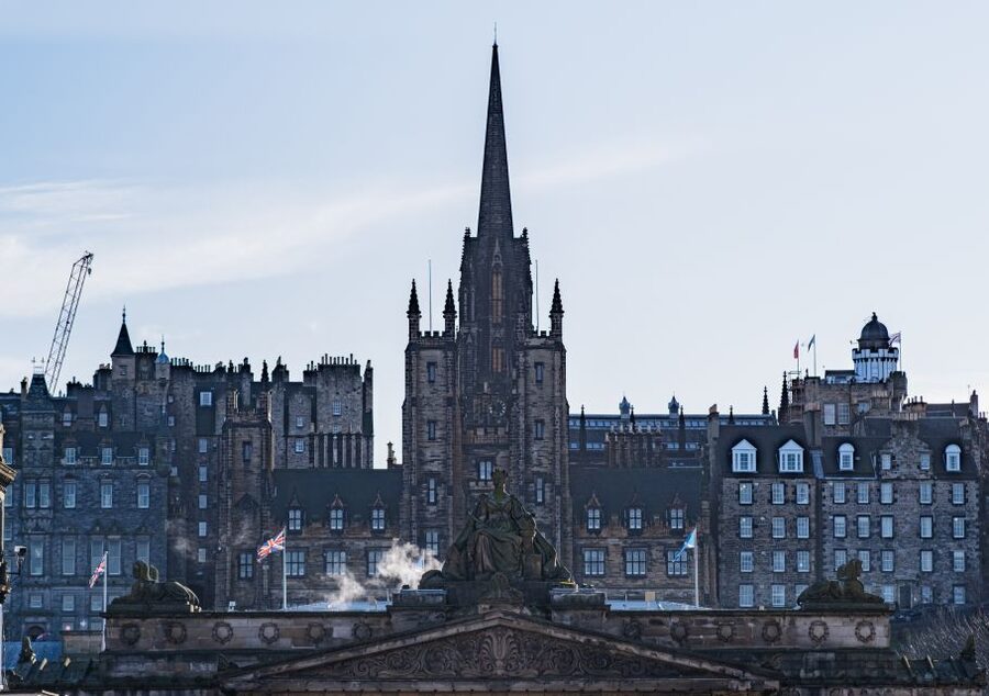 Edinburgh: Old Town History Walking Tour - Greyfriars, Bobby the puppy, and the Harry Potter writing connection