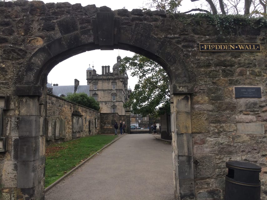Edinburgh: Old Town Private Walking Tour with Historian - Who this private walking tour is best for
