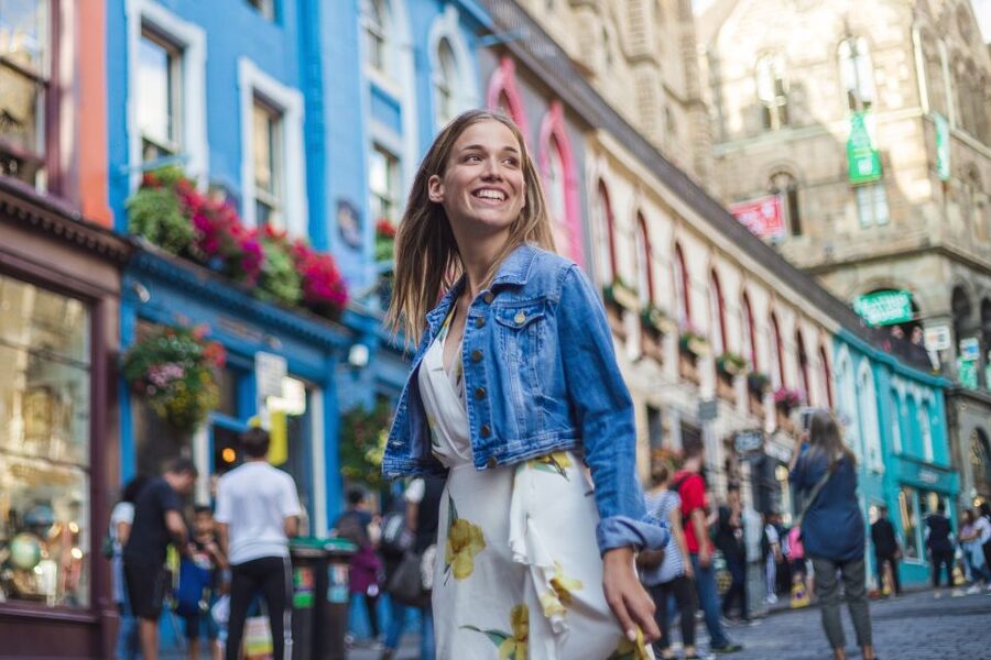 Edinburgh Old Town: Professional Photoshoot & Edited Photos - Why an Old Town photoshoot makes Edinburgh feel easier