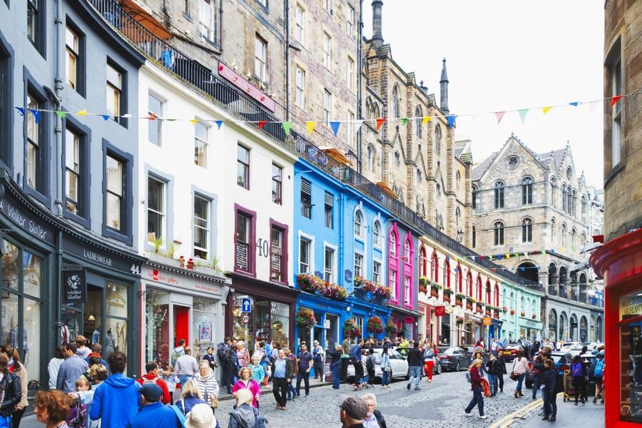 Edinburgh Old Town: Professional Photoshoot & Edited Photos - The Old Town photo route, from Royal Mile to Victoria Street