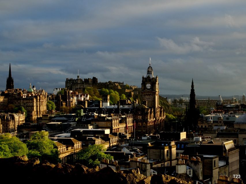 Edinburgh: Old Town Stories - Guided Walking Tour - Old Town Edinburgh, told like a walkable novel