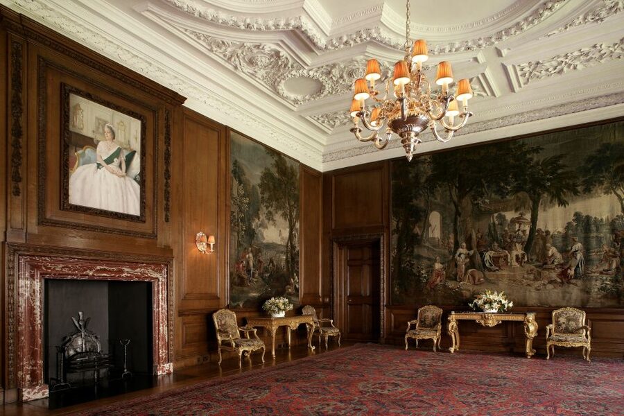 Edinburgh: Palace of Holyroodhouse Entry Ticket - State Apartments: plasterwork ceilings, Brussels tapestries, and shifting royal taste