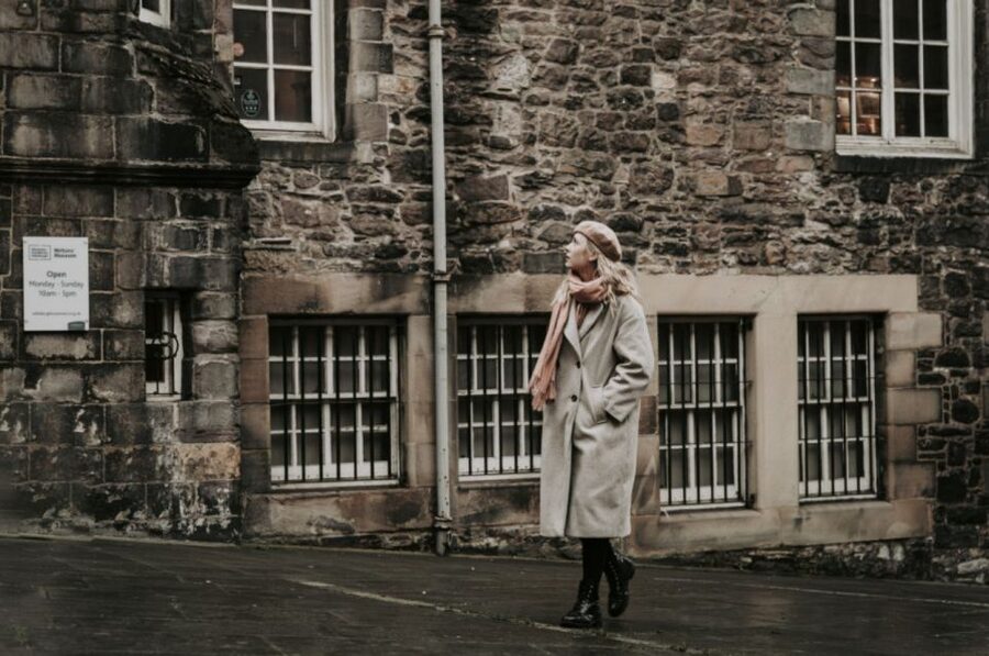 Edinburgh: Photo Shoot with a Private Vacation Photographer - Key things to know before you book
