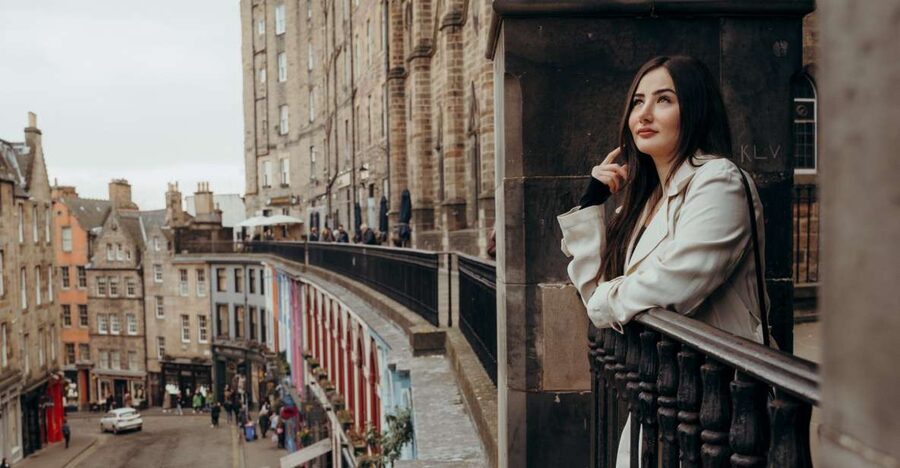 Edinburgh: Photo Shoot with a Private Vacation Photographer - Turning your ideas into real shot locations with local know-how