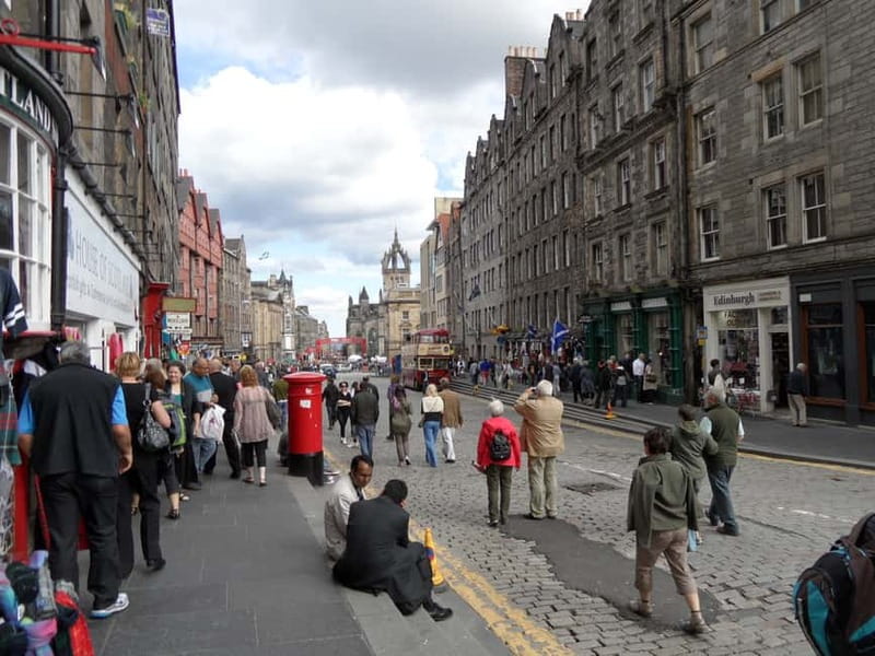 Edinburgh: Private Guided Walking Tour - St. Giles Cathedral: A Landmark Stop with Context