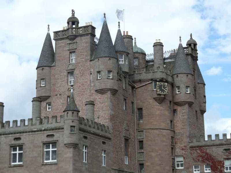 Edinburgh: Private Guided Walking Tour - Edinburgh Castle Time, and the Entrance Fee Question