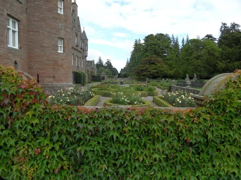 Edinburgh: Private Guided Walking Tour - Your Guide Matters, Especially Benjamin