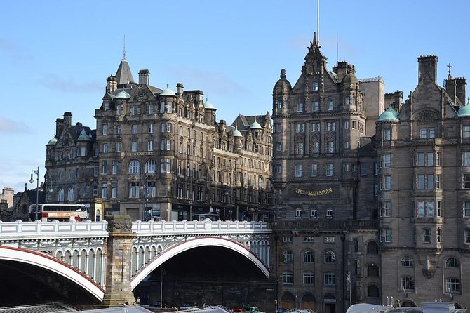 Edinburgh Private Tour with a Local - Highlights & Hidden Gems - Walter Scott and UNESCO City of Literature: views with a purpose