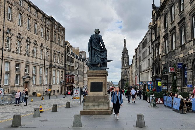 Edinburgh Private Walking Tour - The guide makes or breaks it, and this one seems to grade well