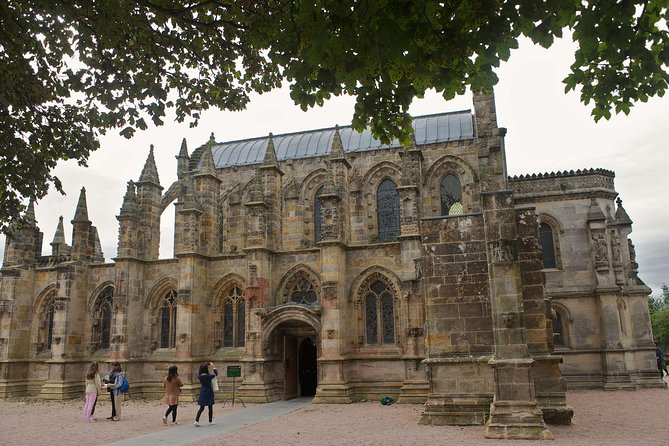 Edinburgh: Rosslyn Chapel, the Borders & Glenkinchie Distillery - Who this day trip fits best