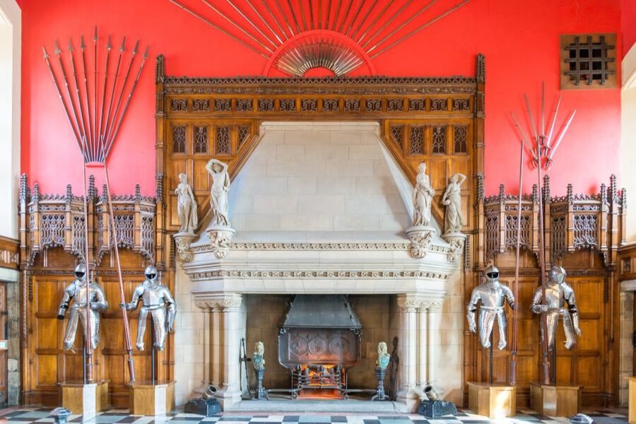 Edinburgh: Royal Attractions with Hop-On Hop-Off Bus Tours - Waterloo Place and the no-stress bus routine