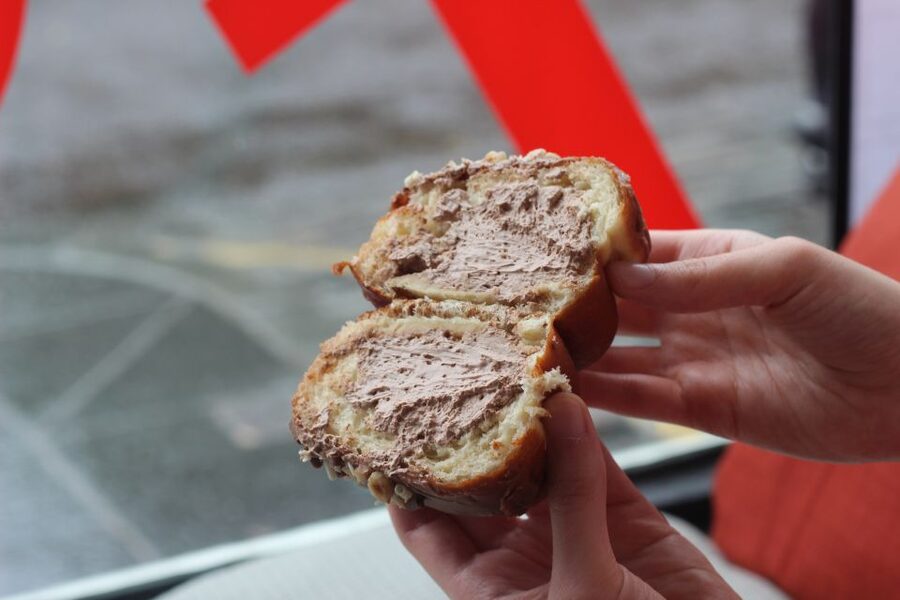 Edinburgh: Royal Mile Donut Tour with Donut Tastings - Local Recommendations You Can Use the Same Day