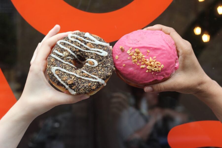 Edinburgh: Royal Mile Donut Tour with Donut Tastings - The Walk That Sets the Mood: Castle Shadow to Grassmarket and Victoria Street