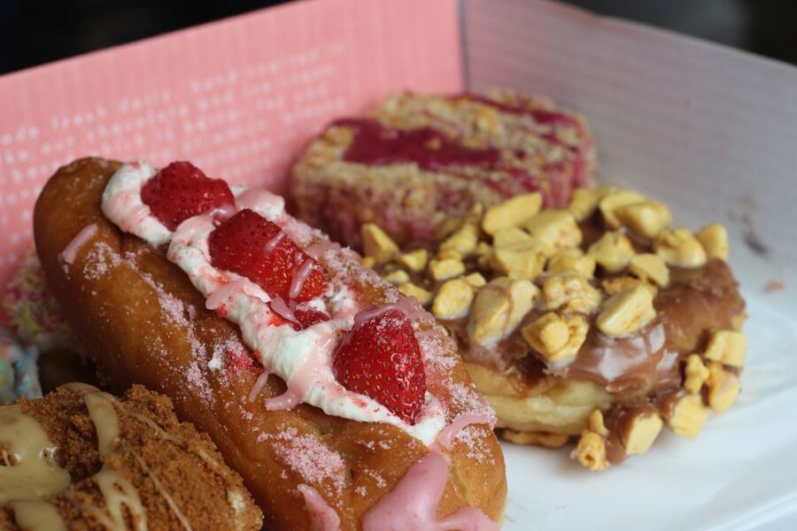 Edinburgh: Royal Mile Donut Tour with Donut Tastings - The Family-Owned Pastry Moment and the Coffee Shop Finale