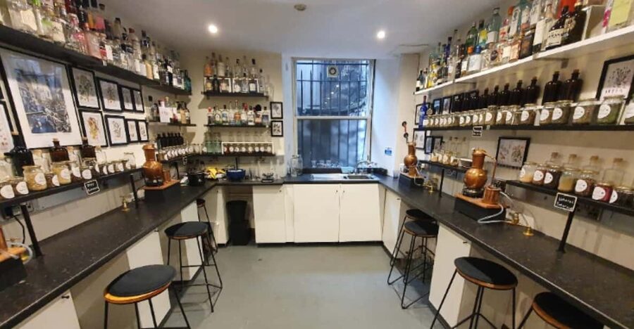 Edinburgh: Rum Distillation Workshop with Rum Tasting - A hands-on rum workshop built for 2 people
