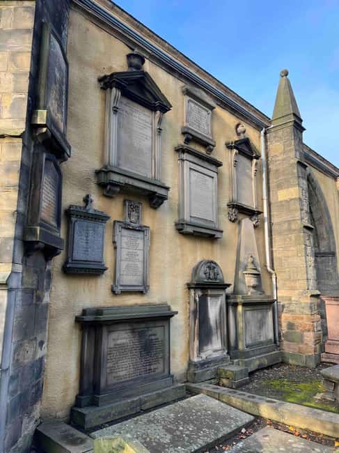 Edinburgh's Dark and Hidden History Walking Tour ☠️ - Grassmarket: a street tied to public executions