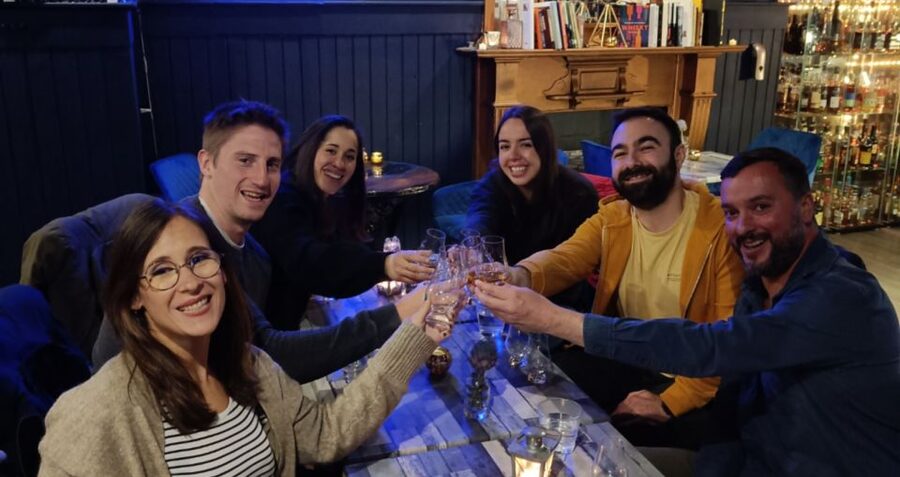 Edinburgh: Scotch Whisky Tasting - Scotland's True Spirit - From John Knox House to Tipsy Midgie, with a pub story built in