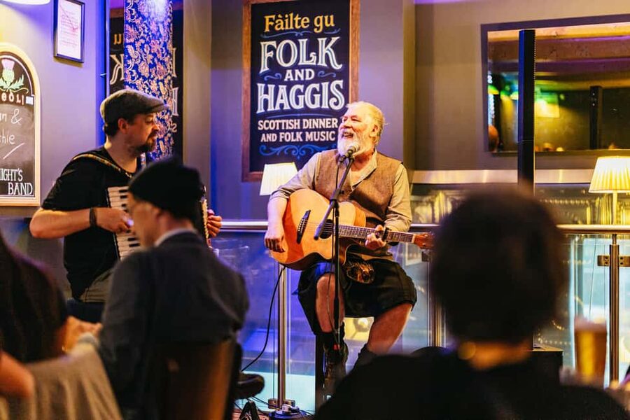 Edinburgh: Scottish Dinner and Folk Music Experience - Your three-course Scottish meal, with a drink included