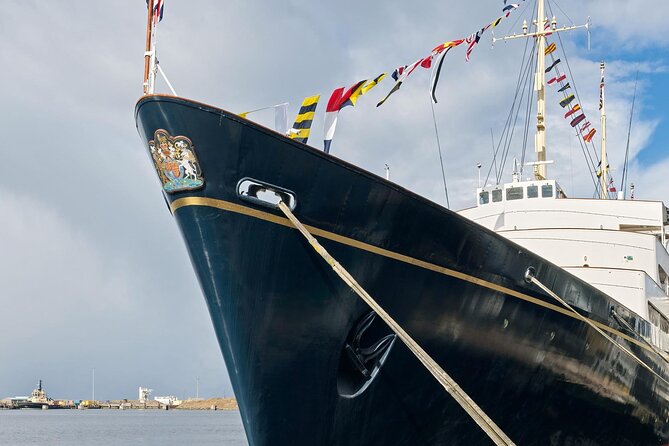 Edinburgh Shore Excursion: City Tour and Royal Yacht Britannia - Edinburgh Castle: the timed visit, the Stone of Destiny, and crowd management