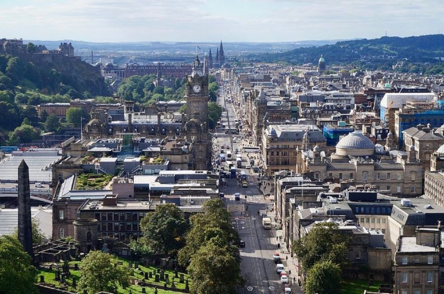 Edinburgh Shore Excursion: City Tour & Royal Yacht Britannia - New Town Bus Tour: The Contrast You’ll Appreciate